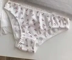 Japanese Kawaii Bralette Cherry Strawberry Print Delicate Lace Non-Wired Bra AB Cup Anti-Sagging Comfort UK Sizes BANERDANNI Bra