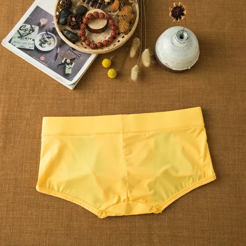 Plattvinklade underkläder i mjölksilke för män bekväma och hudvänliga andningsbara silkeslen snabbtorkande låga boxershorts