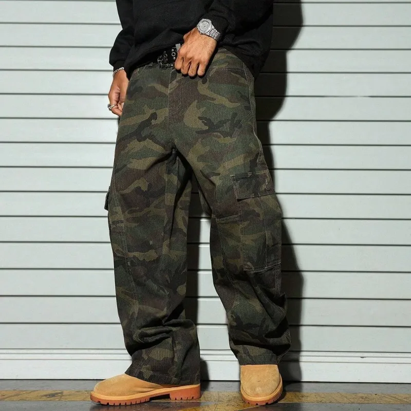 Men's Retro Camouflage Loose Straight-Leg Jeans with Multi-Pocket Design Ideal for Daily Streetwear Outfits