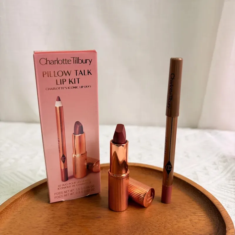 Charlotte Tilbury Lip Liner Is Smooth With Strong Coverage&The Highlighter Contour Palette Brightens And Shapes Your Features — image 12