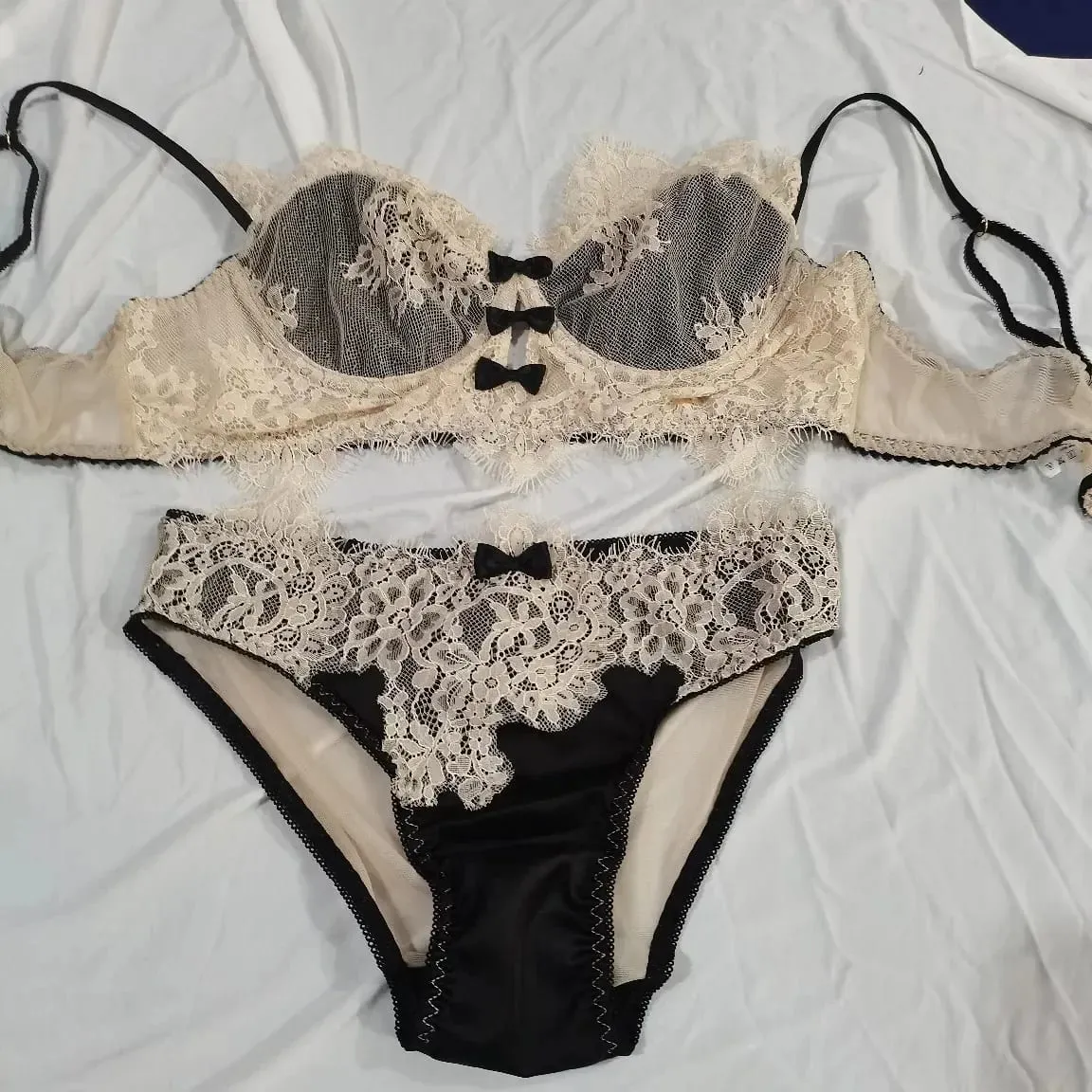 Sexy Lace Bralette & Briefs Set for Women Push Up Underwire Retro Lingerie