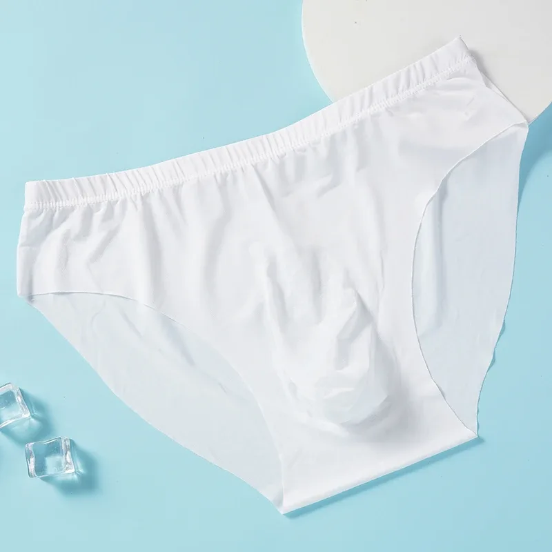 4st Ice Silk Trosor för män Sommar Transparent Sömlös Sexig Snabbtorkande Trendiga Andas Underkläder Ultratunna trosor