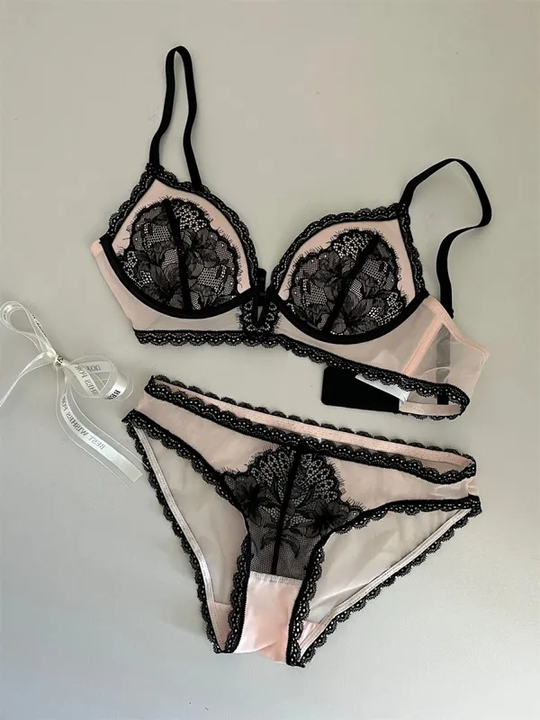 Niche sexy deep v bra gathering anti-sagging cover vice breast corner underwear sets sexy embroidery lace underwire lingerie — image 7