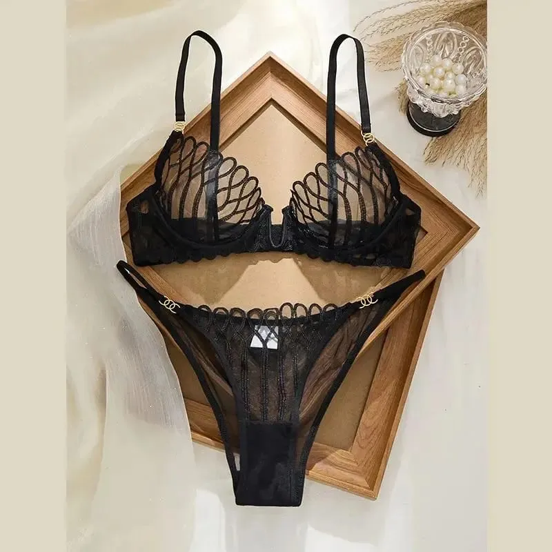 French Style Sexy Embroidered Transparent Underwear Set V-Neck Design Anti-Sagging Breathable Bra And Panties Ensemble Black — image 2
