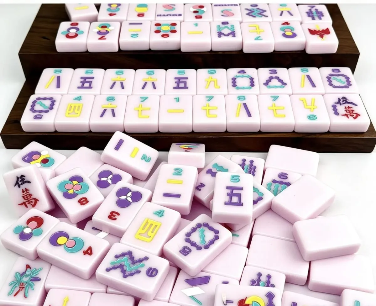 Classic Pastel Blue Mahjong Set American Style Acrylic Mah Jongg 160 Pieces Rounded Edge Table Game Christmas Gift — image 12