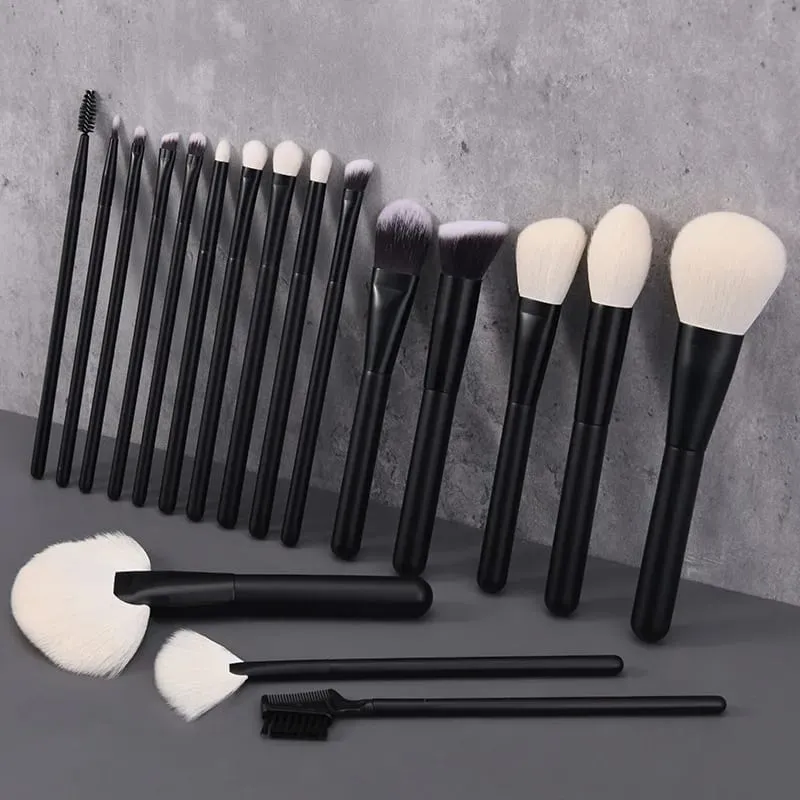 Natural Hair Makeup Brushes Travel Set 12PCS Portable With Eyebrow Eyeshadow Foundation Blending Brushes And Pouch — image 3