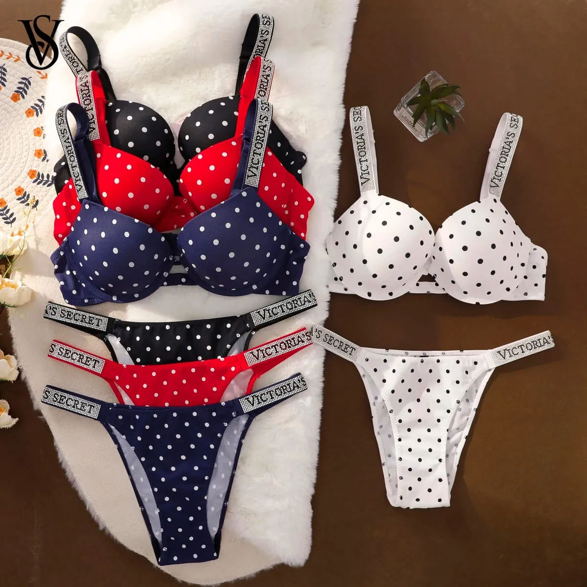 Victoria Secret Sexy Lingerie Sleepwear Plus Size Comfortable Luxury New Women Polka Dot Lace Push Up Bra And Panty Set — image 1