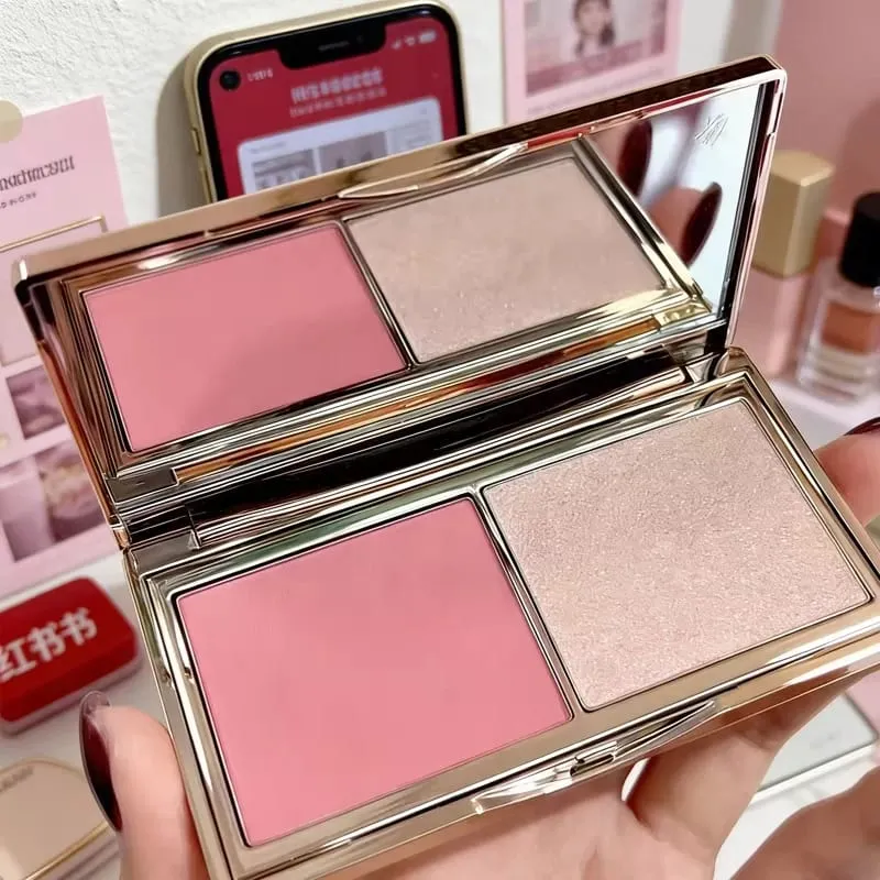 Serbuk Berus Udara Charlotte Tilbury Mengaburkan Tak Berliang&Penyerlah Hadiah Solekan Bercahaya Bercahaya Tahan Lama Fokus Lembut Bercahaya — image 10