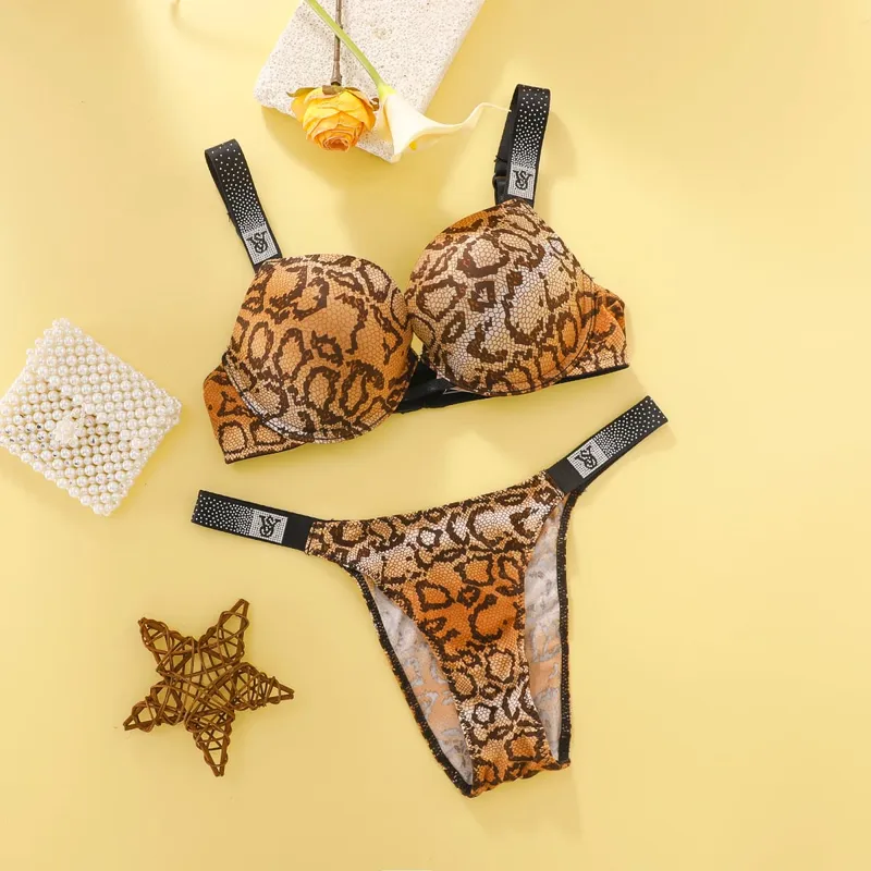 Victoria's Secret New Fashion Push Up Bra Panty Set Sexy Lace Lingerie Underwired Sleepwear Plus Size Women Underwear Set — image 8