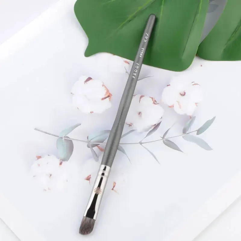 1pc Berus Mekap Smudge Pelapik Mata Rata Berus Solek Perincian Precision Concealer Serbuk kontur sorotan alat kosmetik artis