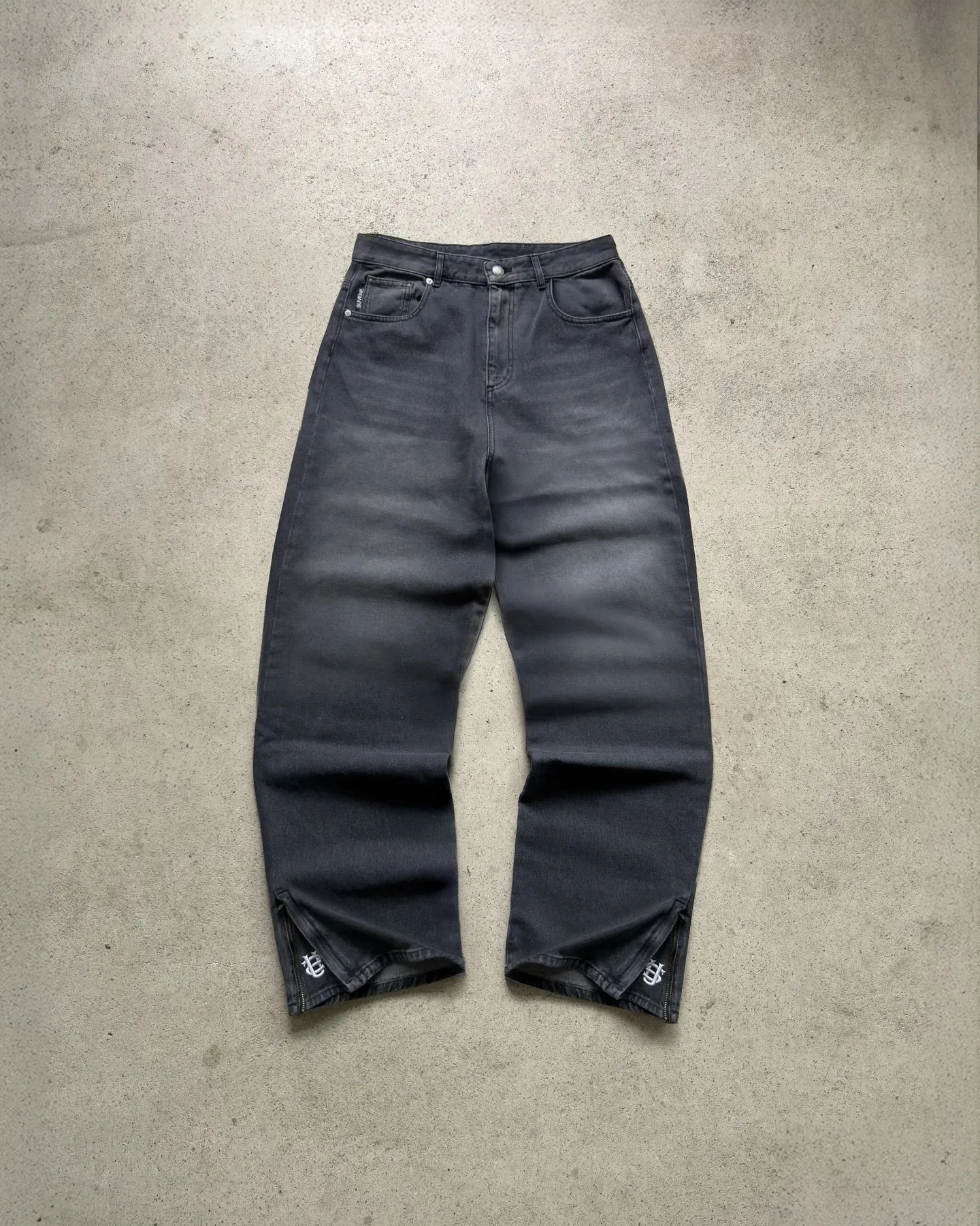 American retro heavy industry men and women black gothic retro casual loose jeans High street coated micro-flare jeans — image 10