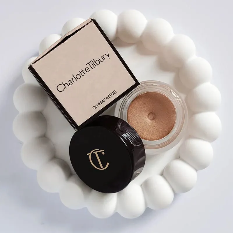 CT Apat na kulay na Eyeshadow Palette Matte Glitter Eyeshadow Makintab na Eye Makeup Pillow Talk Madaling Kulay Natural Foundation Cosmetics — image 24