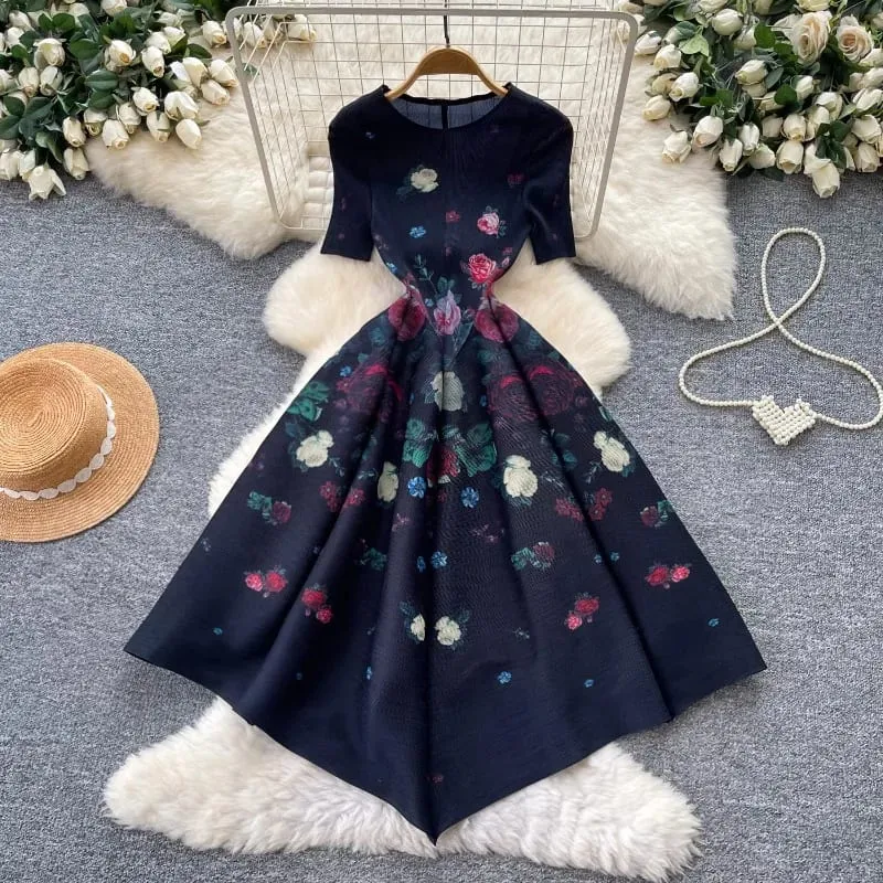 Miyake Pleated Geometric Print A-Line Dresses European New Short Sleeve Simple Elegant Commuter Plus Size Stretch Women's Dress — image 2