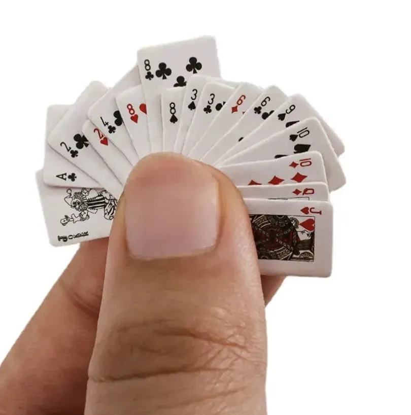 Mini Poker Fun Card Game Party favors small toys casual fingertip poker easy to carry stress relieving novel gifts students — image 2