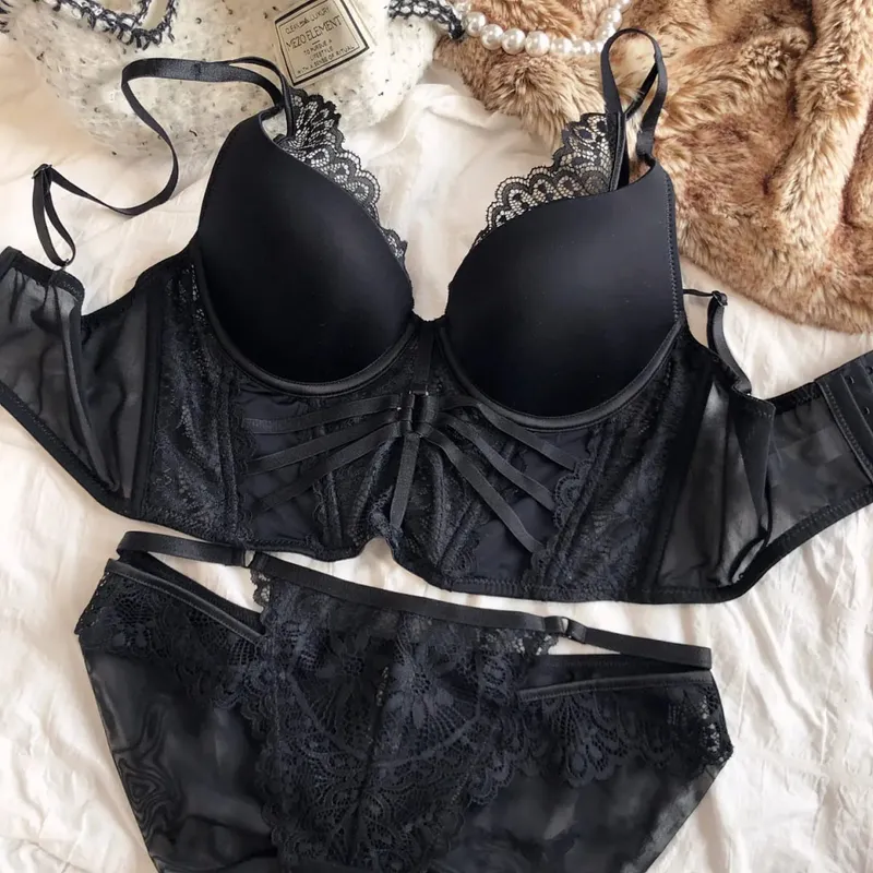 Sexy Lace Camisole with Extended Bra Set Fishbone-Supported Waist-Cinching Underwear Deep V Women Lingerie Panty