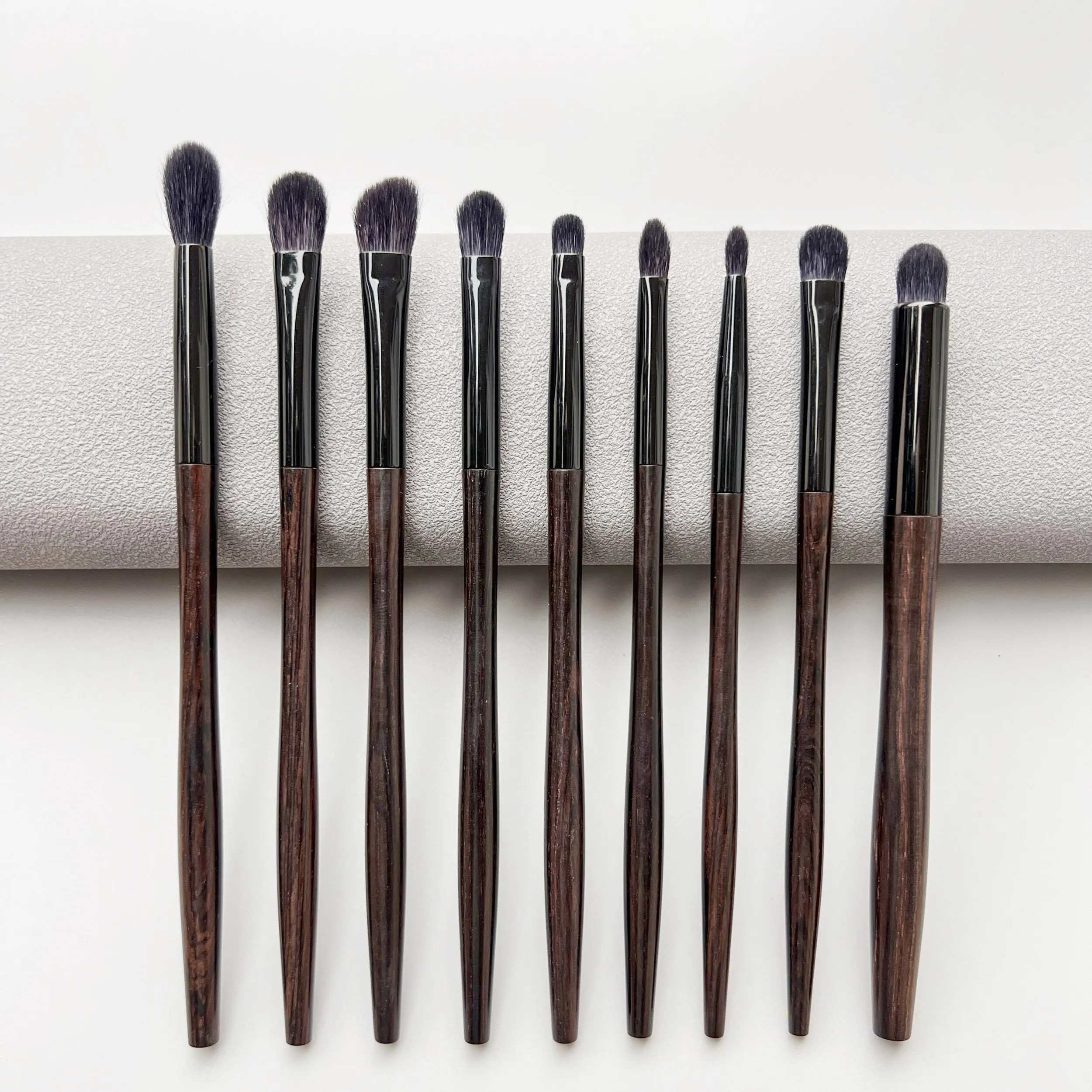 Soft Saikoho Goat Hair 9pcs Eye Shadow Blending Brush Ebony Handle Make Up Brushes Set Professional Handmade Makeup Brushes Kit