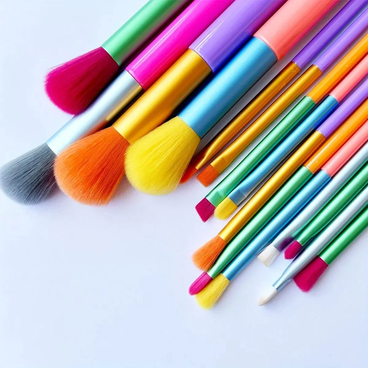 Makeup Brushes 15Pcs Colourful Makeup Brush Set Foundation Contour Blush Concealers Eye Shadow Blending Make Up Brush Kit — image 2