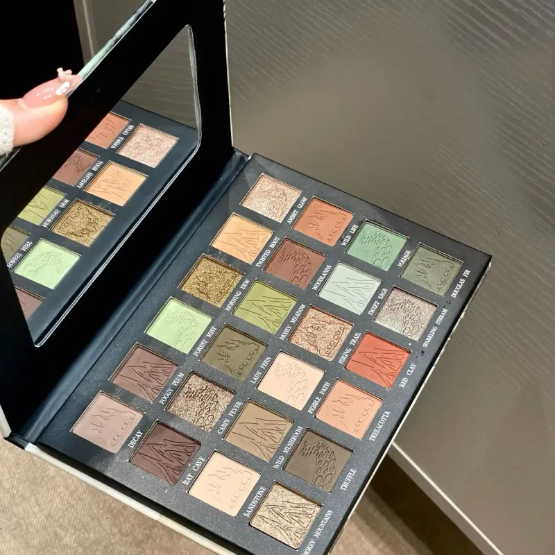 24 Colors Metallic Glitter Eyeshadow Matte Shimmer Eye Shadow Makeup Plate Earth Powder Punk Smoky Dark Green Eye Shadow Make Up