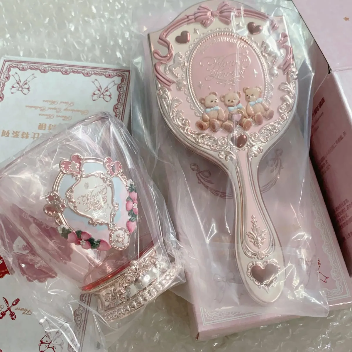 Flower Knows 9th Anniversary Brushes Paddle Hair Brushes Air Cushion Hair Comb 17*8cm Flowerknows Brush Holder — image 1