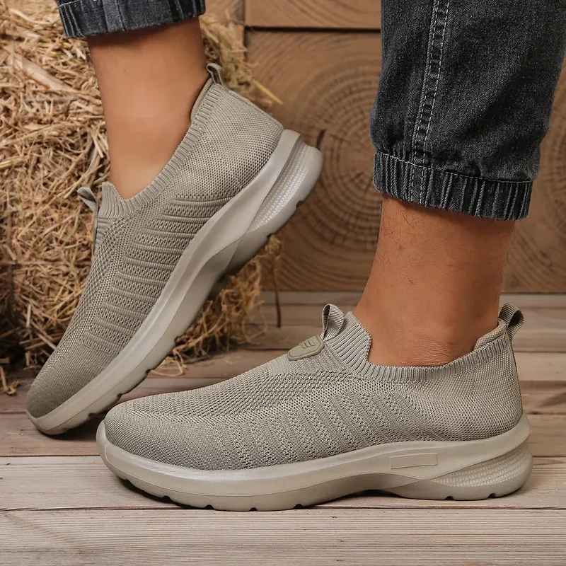 Men's Shoes Solid Color EVA Casual Shoe Lightweight Comfortable Single Sole Non-Tiring Footwear for Everyday Use — image 1