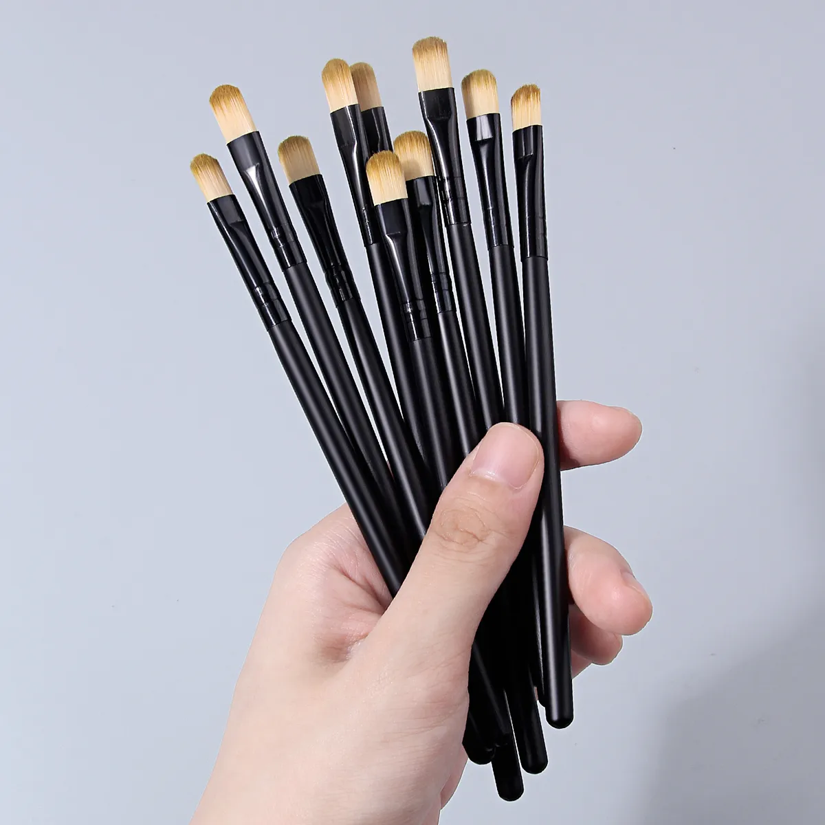 Hot Sale 10PCS Flat Eye Shadow Brushes Black Handle Soft Bristle Eyeshadow Applicator Brushes for Beginner Eye Makeup — image 3