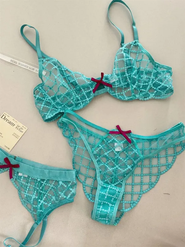 Mermaid blue three-piece lingerie set of thin large breast underwear sexy lace bra breathable romantic bras with underpants suit