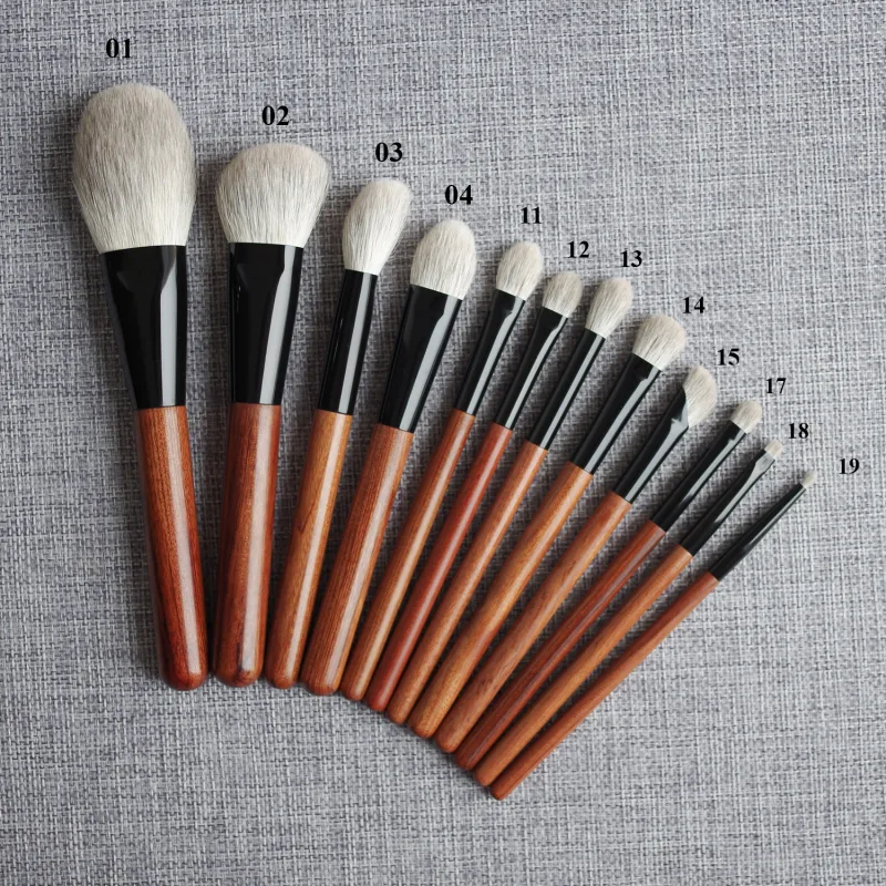 African Rosewood Handle Handmade Makeup Brushes 1pc Snow Fox Goat Hair Face Powder Blush Eye Shadow Brush Synthetic Makeup Brush