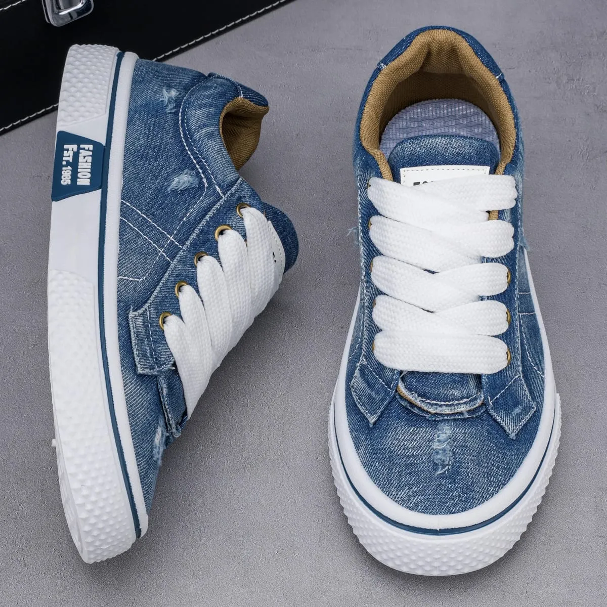 Personalized Spring and Autumn New Men's Shoes Korean Style Fashionable Large Size Low-Top Casual Shoes Denim Single Shoes Versatile Sneakers — image 3