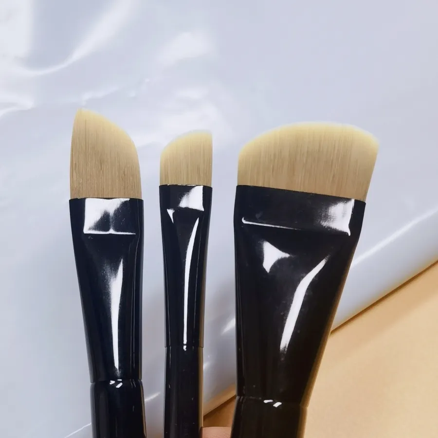 Black Curved Foundation Makeup Brushes Blush Beauty Foundation Facial Mask Care Lotion Make Up Brush Tools — image 5