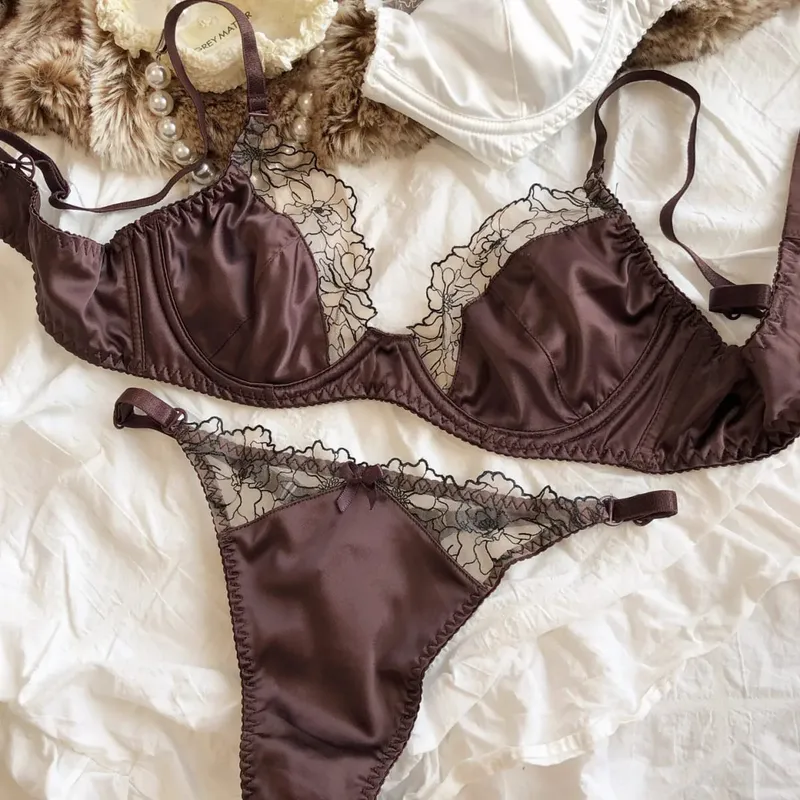 French Ultra Thin Women Lingerie Set Satin Lace Splicing Comfort Bras Leopard Print Temptation Bra and Thong Sets Underwear