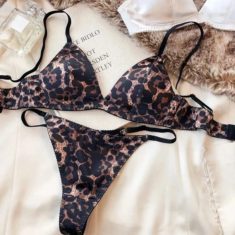 Ensemble de sous-vêtements d'été pour femmes, bonnet Triangle en soie, soutien-gorge sans fil, Bralette française, sans couture, intimes, ensemble de Lingerie et string
