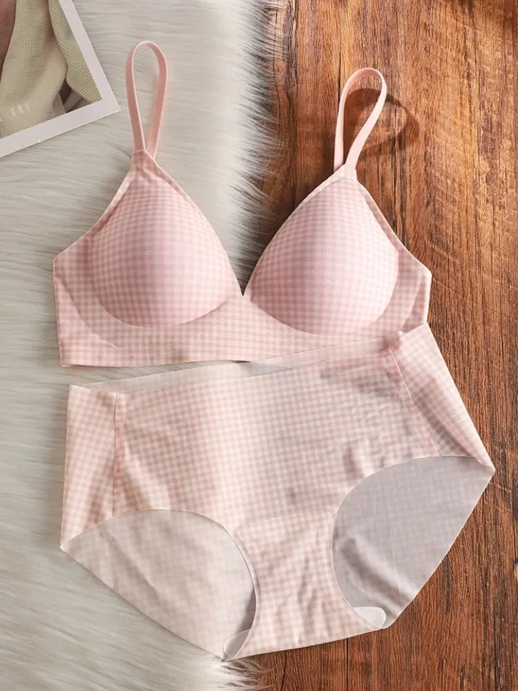 Elegant Seamless Bralette Small Bust Gathering Anti-Sagging Manipis Adjustable Straps Wirefree Comfort Fit UK Light Support Bra Set — image 3