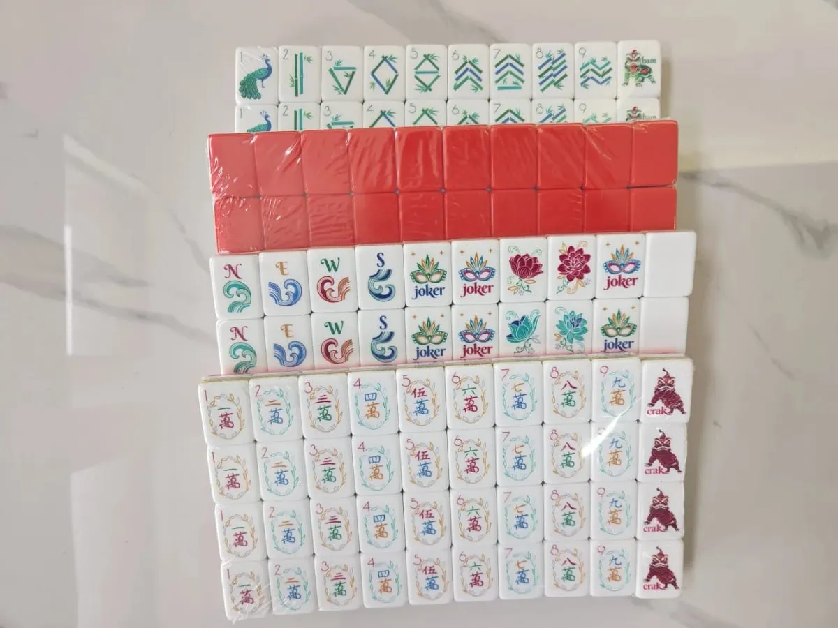 Customizable American Mahjong Sets 160 Tiles 4-Layer Acrylic Mah Jongg Surprise Gifts Mahjong Portable Travel Family Party Games