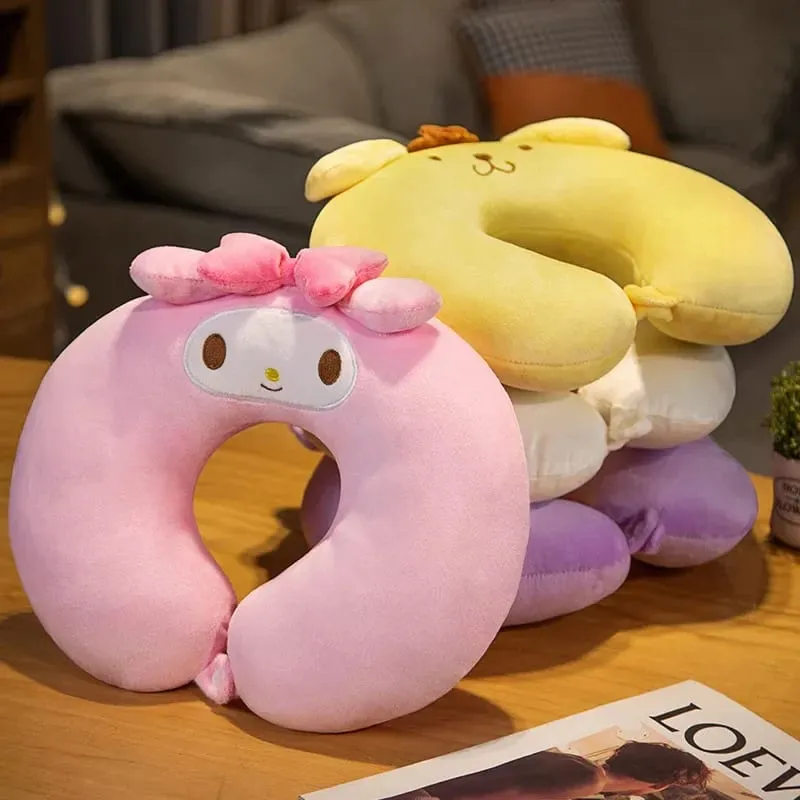 Sanrio 귀여운 U 자형 목 베개 헬로 키티 Purin Pochacco 휴대용 ​​낮잠 베개 목 지원에 적합 Kuromi 플러시 장난감