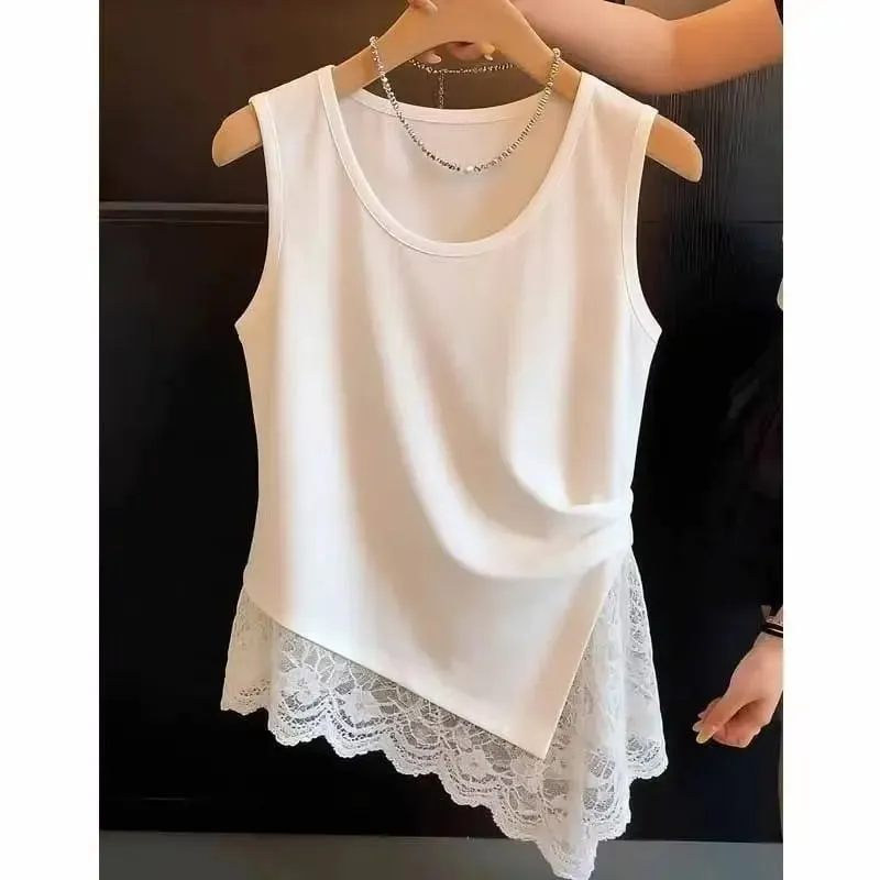 Spring and summer large-size women's clothing new commuter wind pleated design sense lace lace splicing irregular vest