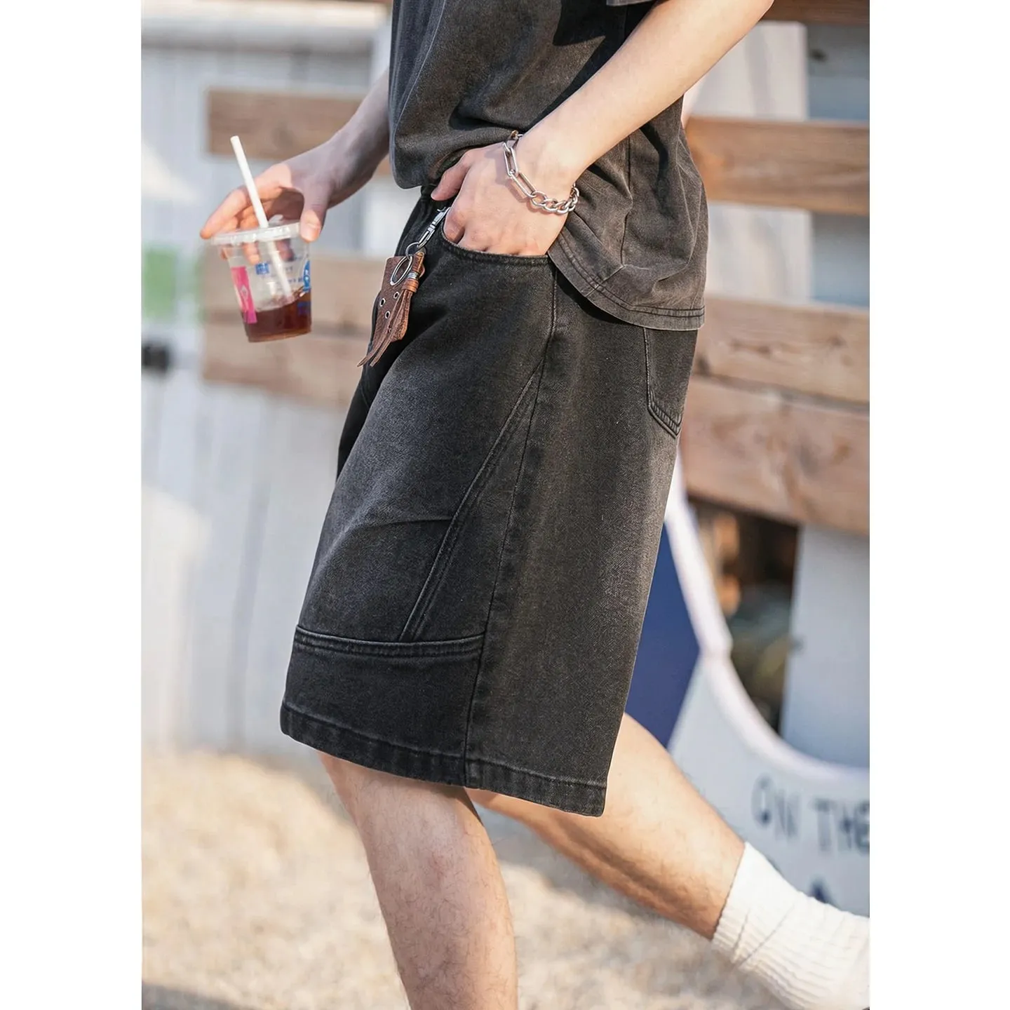 2026 Summer New Brand Men's Straight Loose Denim Shorts Classic Three Dimensional Split Pleated Lyocell Denim Five Quarter Jeans — image 5
