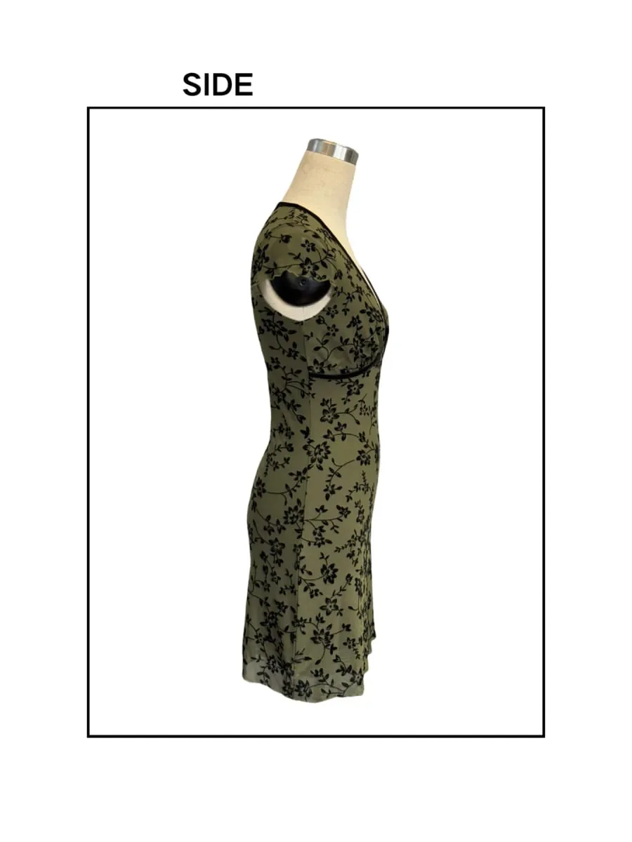 Summer 2026 Green Ditsy Flowers Dress Women Floral V-Neck Slim Waist A-line Mini Dress Sexy Dresses Short Sleeve Casual 64051 — image 4