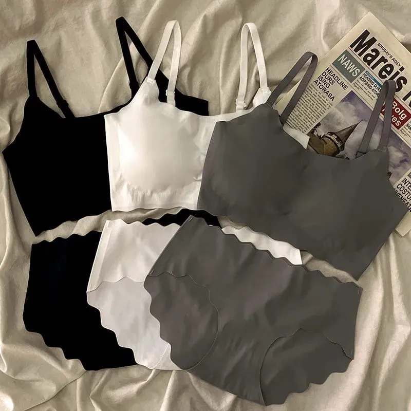 Seamless Scalloped Edge Bra and Panty Set for Women Gray Black White Skin-Friendly Wireless Comfortable Lingerie Set — image 1