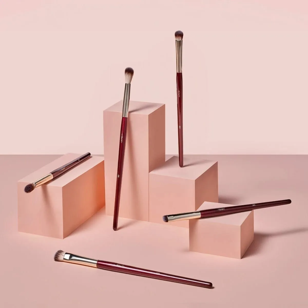 Essentials Eye Brush Set 5pcs Eyeshadow Makeup Brushes Kit with Box Red and Soft Synthetic Hair — image 5