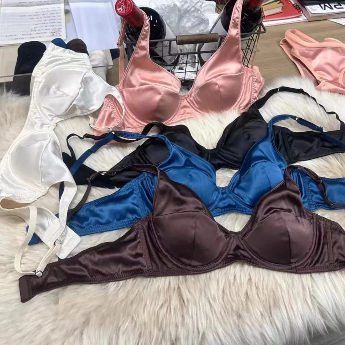 Ensemble de soutien-gorge froncé en Satin, sous-vêtements fins et confortables, sans marquage, gros seins, petit push up, lingerie, slip, costume