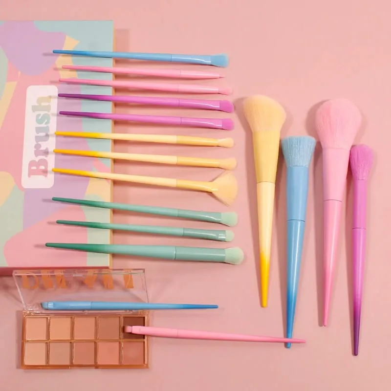 25 PCS Makeup Brushes Set Include Foundation Blending Face Powder Blush Concealers Eyeshadow Makeup Sponge Powder Puff