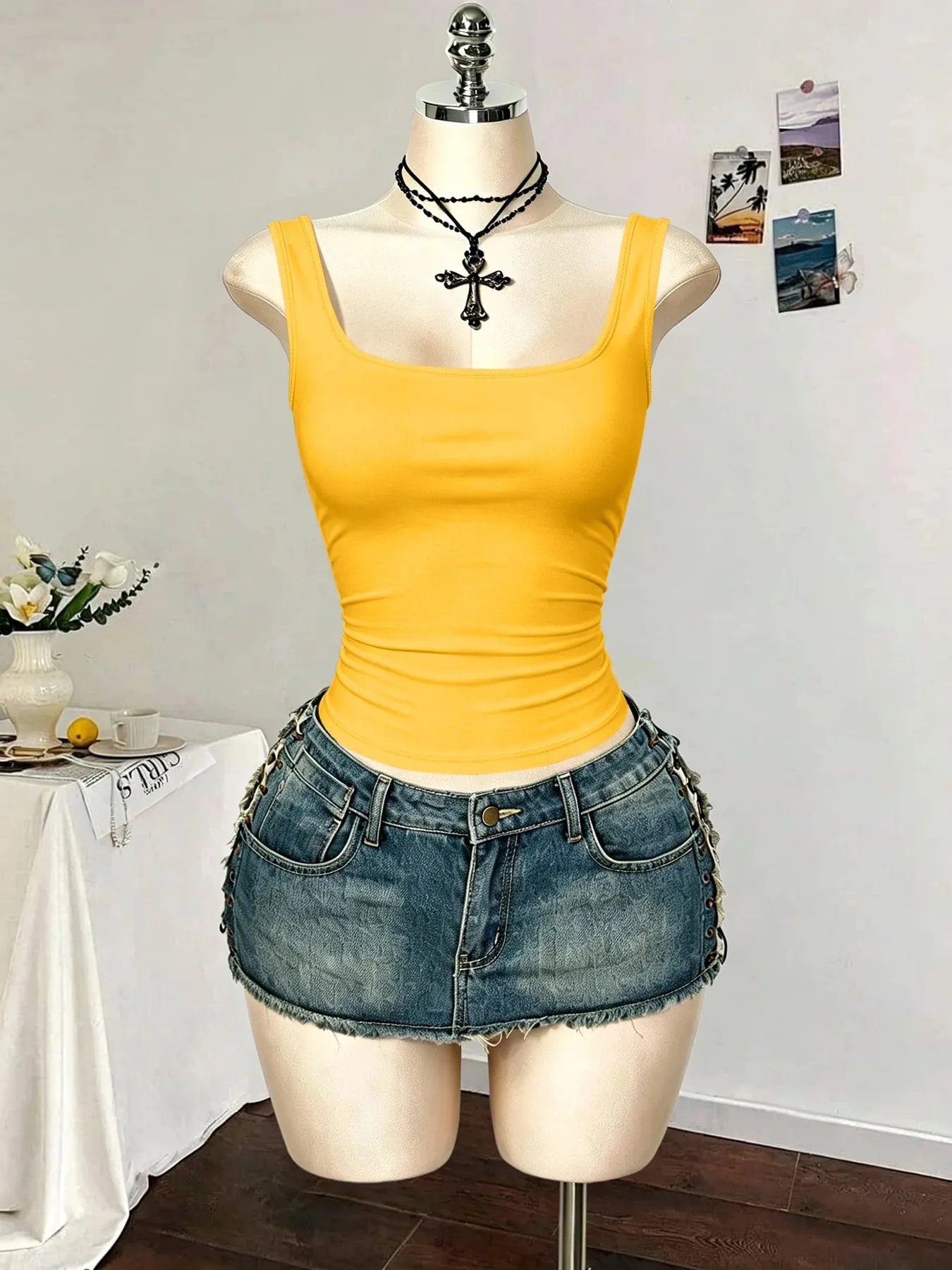 Women Square Neck Wide Strap Ribbed Tank Top Sleeveless Fitted Slim Casual Cami Top