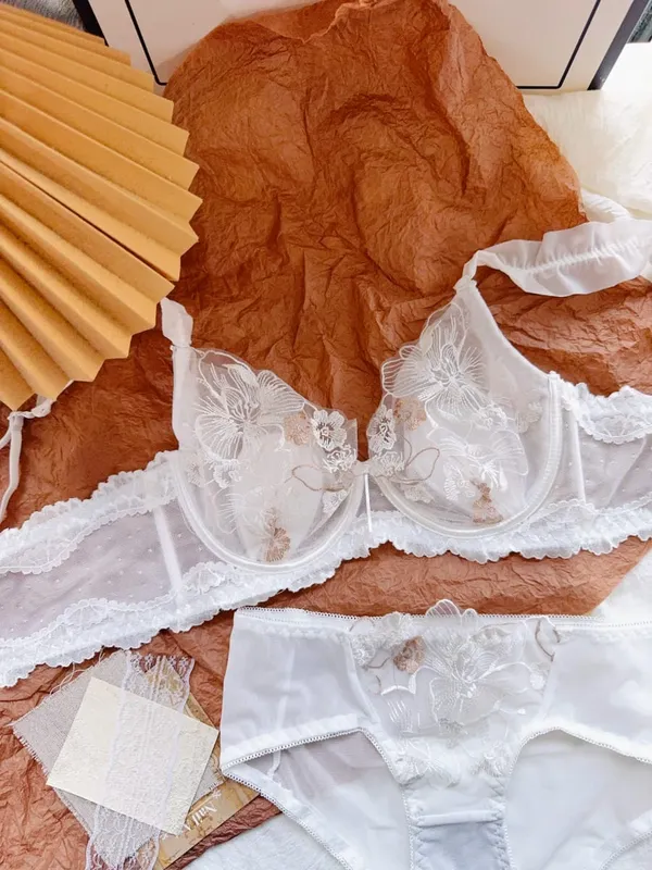 Women French Floral Lace Bra Set Ultra Thin Rabbit Ear Cup Soft Underwire Sexy Lingerie Big Bust Minimizer Breathable Daily Bra — image 11