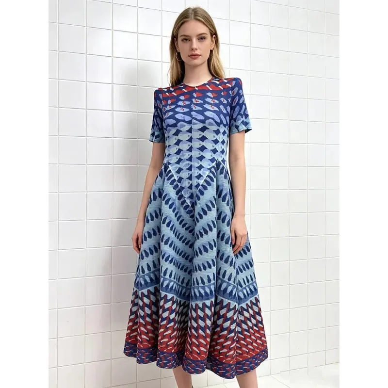 Miyake Pleated Geometric Print A-Line Dresses European New Short Sleeve Simple Elegant Commuter Plus Size Stretch Women's Dress — image 5