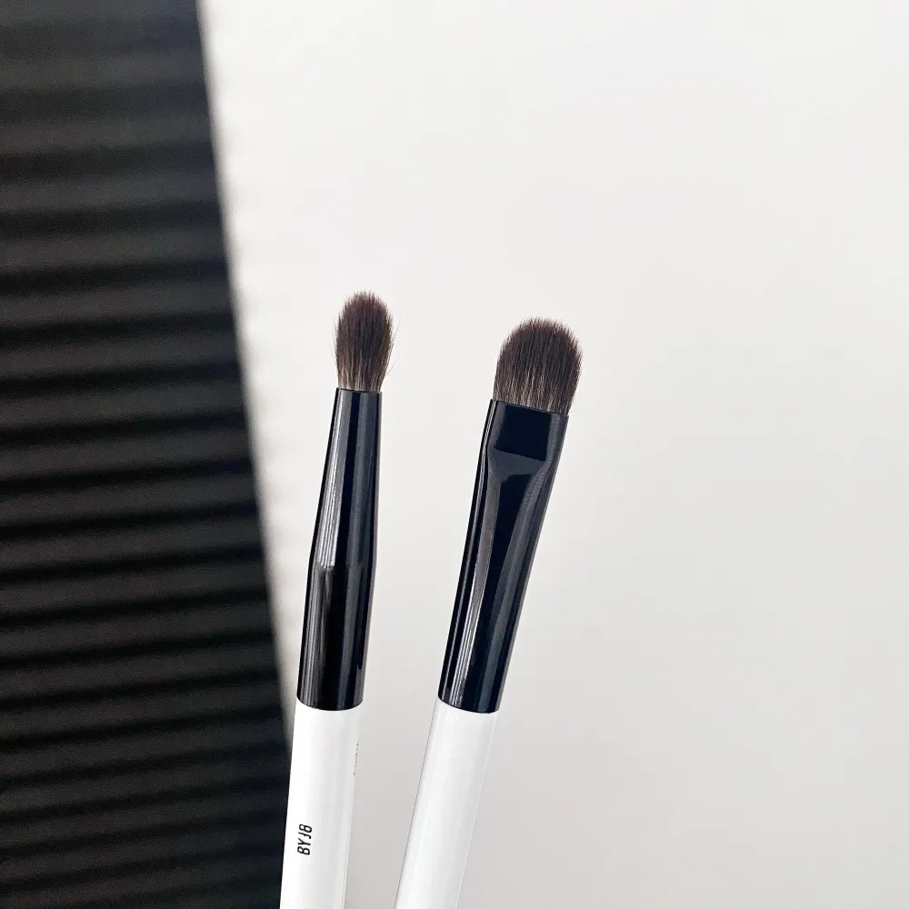 EF1 Dual-Ended Cream Powder Brush E6 Dual-Ended Eyeshadow Makeup Brush High quality Synthetic Eye Concealer Cosmetic Brushes — image 5