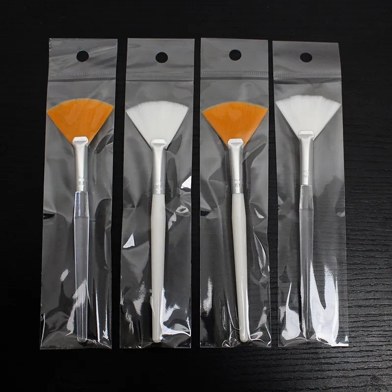 3pcs Practical Facial Brushes Fan Makeup Blusher Brushes Soft Portable Mask Brushes Cosmetic Tools for Women Ladies Girls