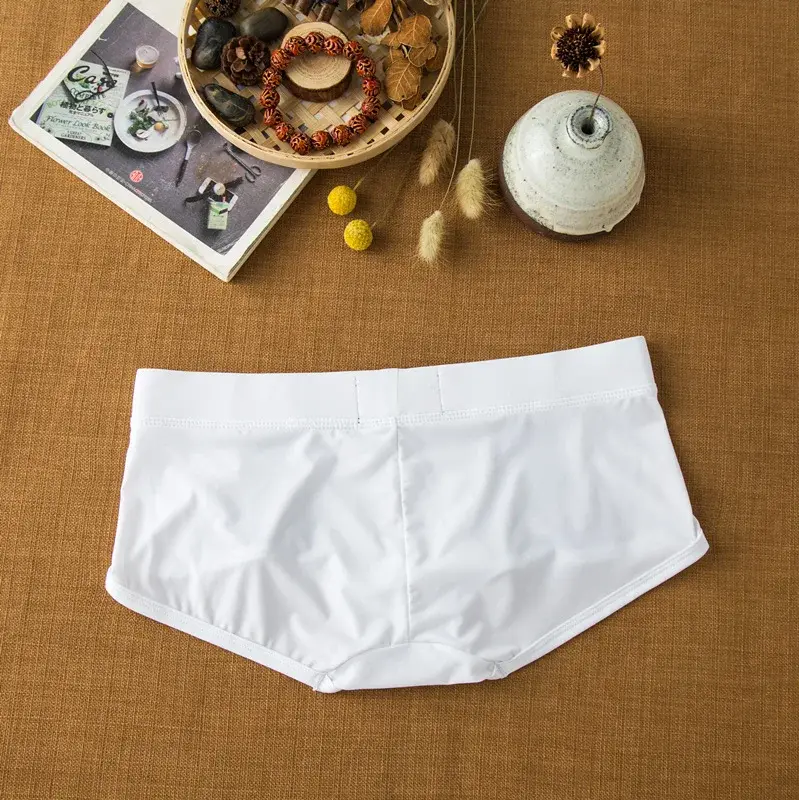 Plattvinklade underkläder i mjölksilke för män bekväma och hudvänliga andningsbara silkeslen snabbtorkande låga boxershorts