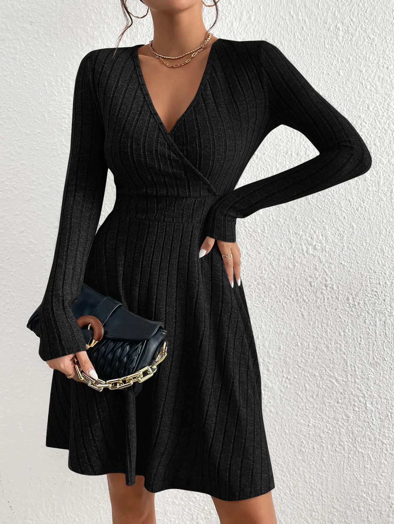 New for autumn/Winter 2024 Women Knit Slim Sexy Bodycon Dress V-Neck Long Sleeve Dress Solid Casual Midi Sweater Dress — image 3