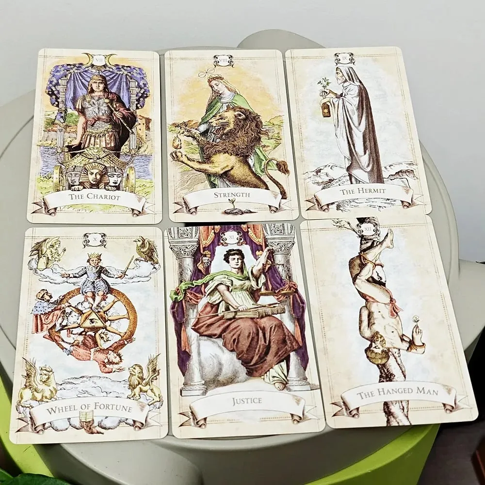 Baraja de Tarot de estilo antiguo con relieve de doble cara, 79 Uds., ilustraciones Vintage que resaltan un simbolismo claro, embalado en una caja rígida de 12x7cm — image 3