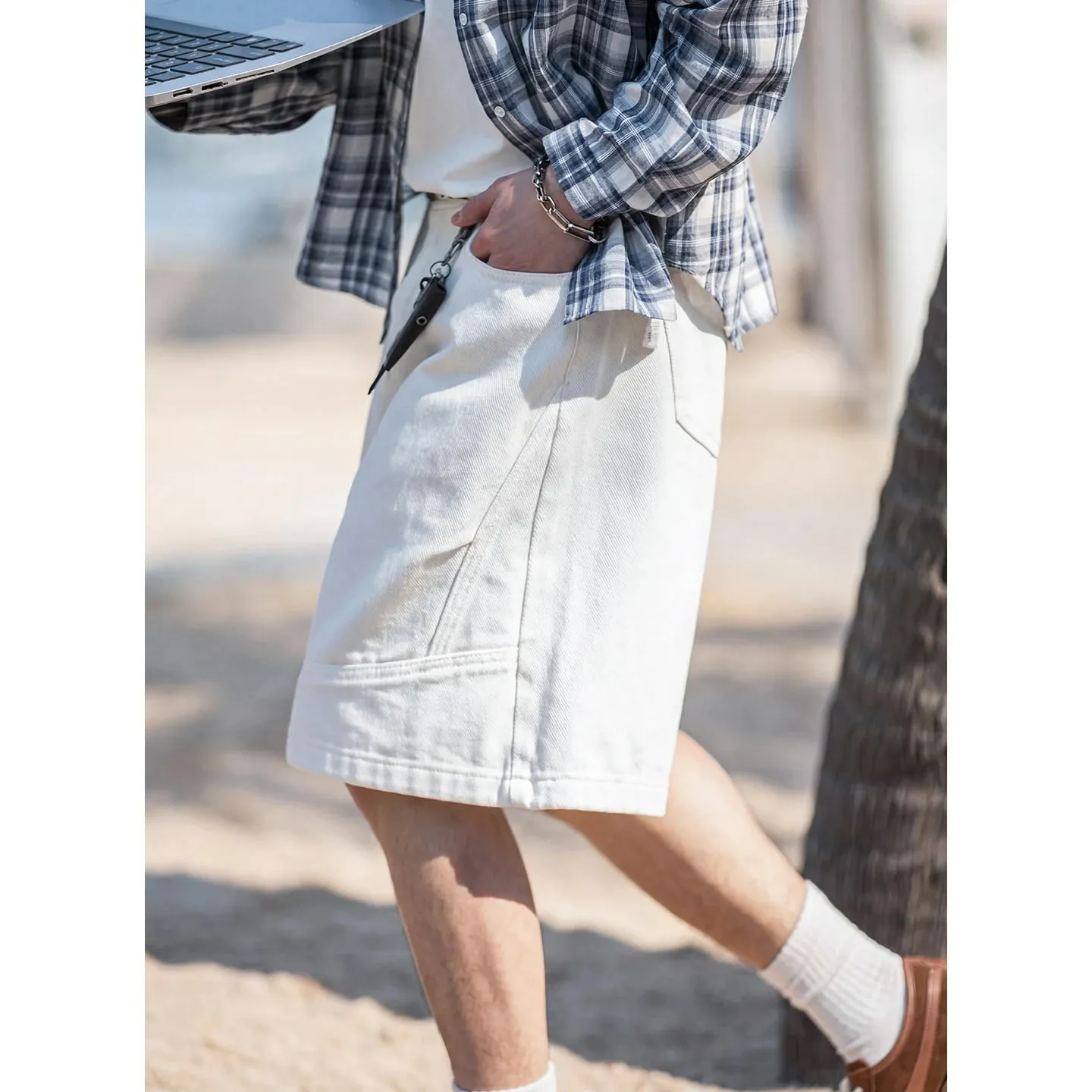 2026 Summer New Brand Men's Straight Loose Denim Shorts Classic Three Dimensional Split Pleated Lyocell Denim Five Quarter Jeans — image 3